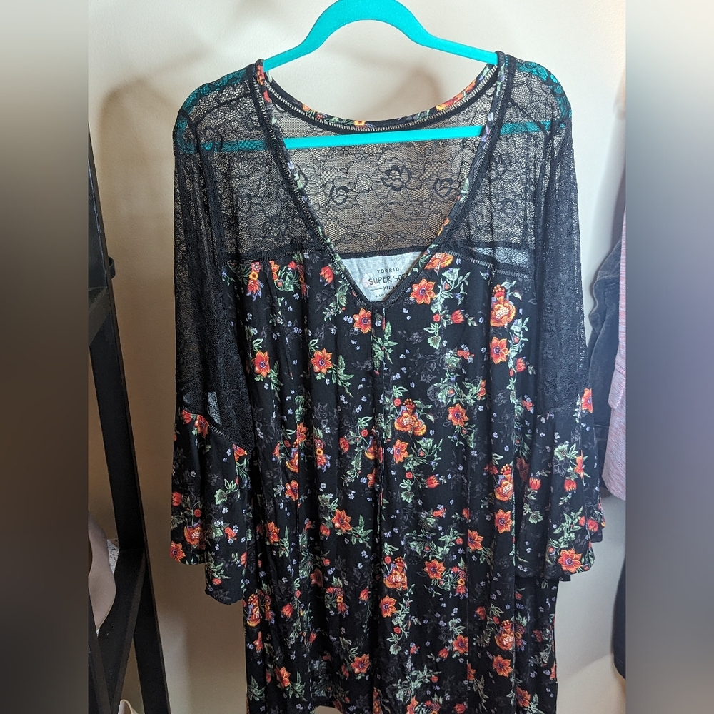 Torrid Super Soft Black Floral Lace Blouse Bell Sleeve Knit Top Plus Size